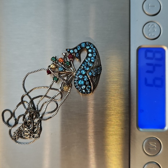 Sterling Silver Whale Pendant Genuine Topaz Stones w/20.5" Box Chain - Picture 11 of 11